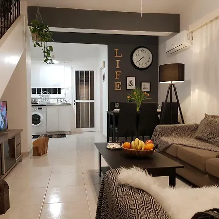 The Address - Beach House * Larnaca